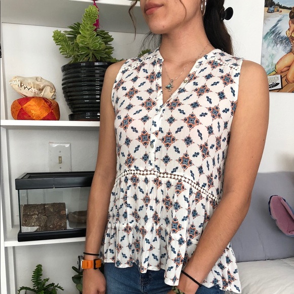 Flowy top - Picture 2 of 3